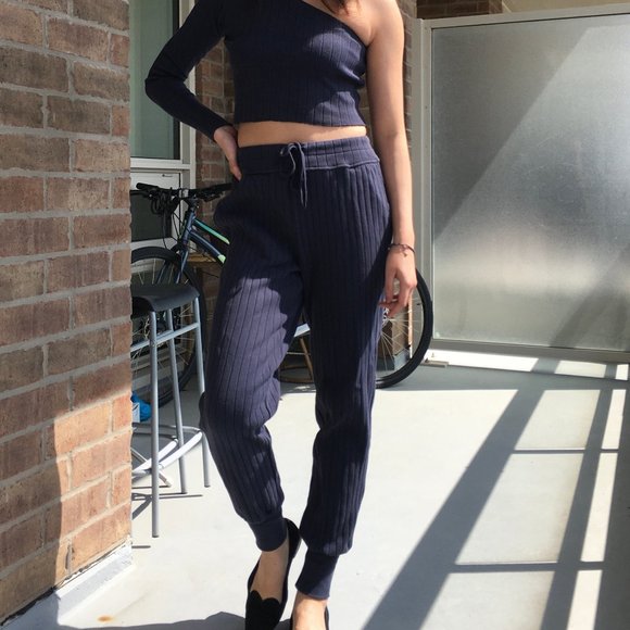 Daya by Zendaya set sweat pants ash navy - Picture 2 of 5